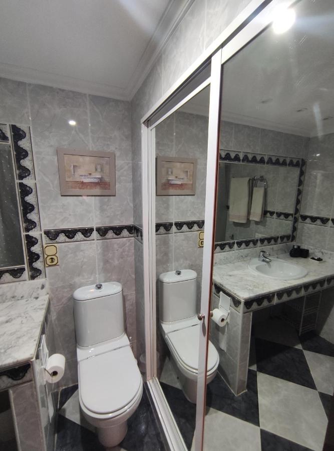 Apartamento Amplio piso junto a Playa Victoria Cádiz Exterior foto